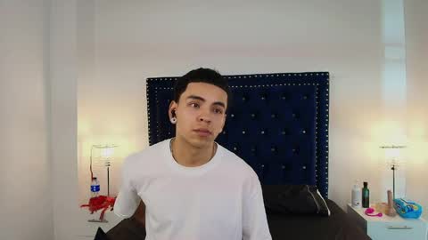 Jaden and Sofia  online show from 05-03-26, 03:23