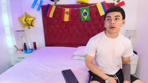 Jaden and Sofia  online show from 06-19-26, 03:33