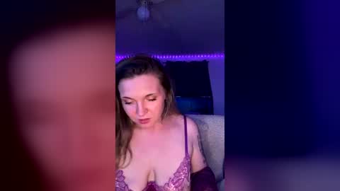 Snapshot of jadewinters21 chatting on 07-26-26, 07:59 jadewinters21 online show from 07-26-26, 07:59