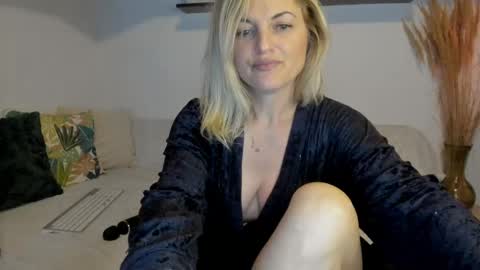 elena online show from 05-15-26, 01:34
