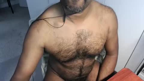 Snapshot of jag60053 chatting on 10-27-25, 02:21 jag60053 online show from 10-27-25, 02:21