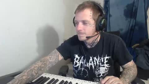 showingitoff online show from 09-14-25, 03:16