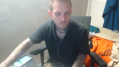 showingitoff online show from 10-05-25, 01:31