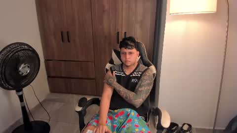 Snapshot of jake_pons chatting on 06-18-26, 10:30 Jake Pons online show from 06-18-26, 10:30