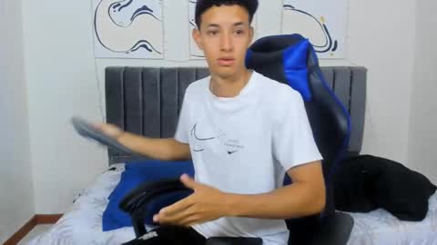 Snapshot of jake_shadow14 chatting on 12-07-24, 04:36 Hi guys im new 3 online show from 12-07-24, 04:36