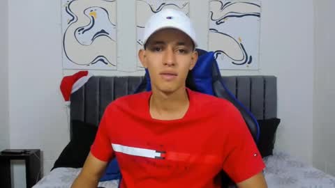 Snapshot of jake_shadow14 chatting on 12-21-24, 02:09 Hi guys im new 3 online show from 12-21-24, 02:09