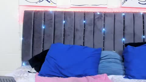 Snapshot of jake_shadow14 chatting on 12-25-24, 12:16 Hi guys im new 3 online show from 12-25-24, 12:16