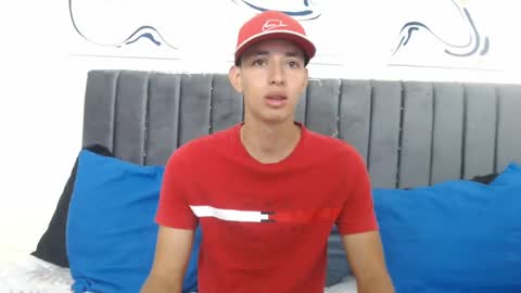 Snapshot of jake_shadow14 chatting on 03-08-25, 01:36 Hi guys im new 3 online show from 03-08-25, 01:36