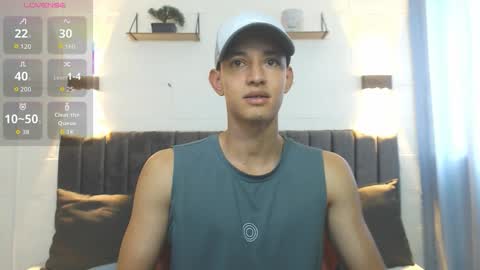 Snapshot of jake_shadow14 chatting on 09-19-25, 05:35 Hi guys im new 3 online show from 09-19-25, 05:35