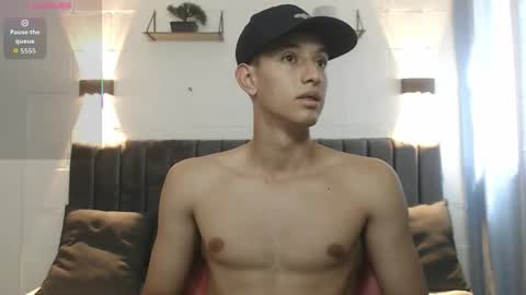 Snapshot of jake_shadow14 chatting on 09-22-25, 06:32 Hi guys im new 3 online show from 09-22-25, 06:32