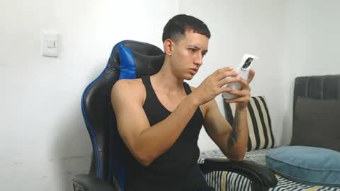 Hi guys im new 3 online show from 07-09-26, 05:50