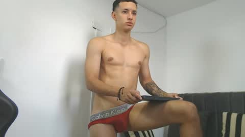 Hi guys im new 3 online show from 07-29-26, 09:35