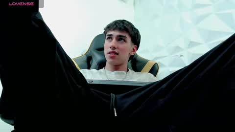 Snapshot of jake_tripp chatting on 12-29-24, 06:45 jake_tripp online show from 12-29-24, 06:45