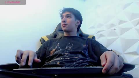 Snapshot of jake_tripp chatting on 01-08-25, 03:29 jake_tripp online show from 01-08-25, 03:29