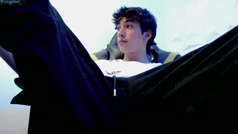 Snapshot of jake_tripp chatting on 02-19-25, 03:50 jake_tripp online show from 02-19-25, 03:50