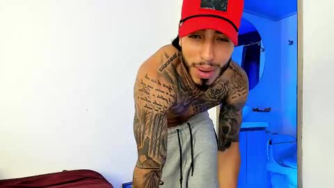 Snapshot of jakee_brown chatting on 02-13-25, 10:02 Santiago online show from 02-13-25, 10:02