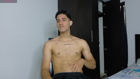 Snapshot of jakemonroe1 chatting on 04-09-26, 04:12 JakeMonroe online show from 04-09-26, 04:12