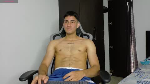 Snapshot of jakemonroe1 chatting on 04-14-26, 02:56 JakeMonroe online show from 04-14-26, 02:56