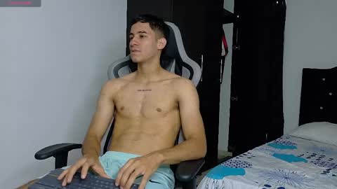 Snapshot of jakemonroe1 chatting on 05-15-26, 04:14 JakeMonroe online show from 05-15-26, 04:14