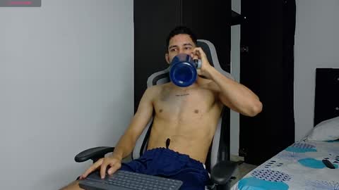Snapshot of jakemonroe1 chatting on 05-20-26, 02:23 JakeMonroe online show from 05-20-26, 02:23