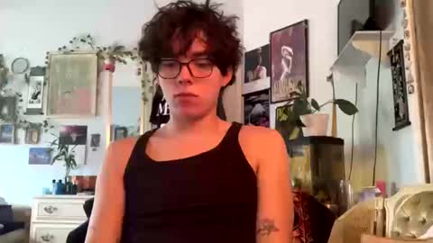 Snapshot of jalogan chatting on 10-13-25, 01:22 August online show from 10-13-25, 01:22