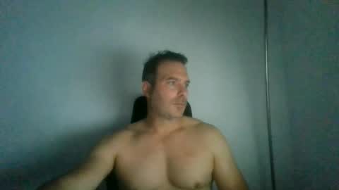 Snapshot of jam3s5959 chatting on 07-08-26, 08:19 jam3s5959 online show from 07-08-26, 08:19