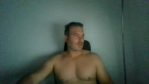 Snapshot of jam3s5959 chatting on 07-10-26, 12:52 jam3s5959 online show from 07-10-26, 12:52