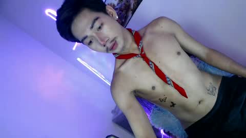 Snapshot of jam_bigcock69 chatting on 06-28-26, 05:35 Jam online show from 06-28-26, 05:35