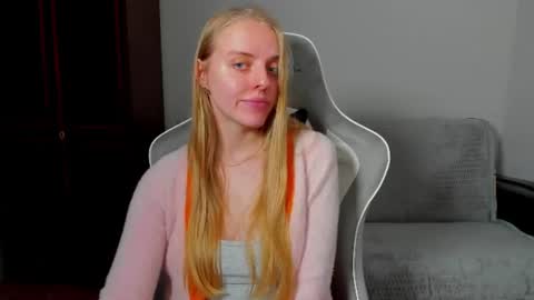 Sofia online show from 06-25-26, 11:04