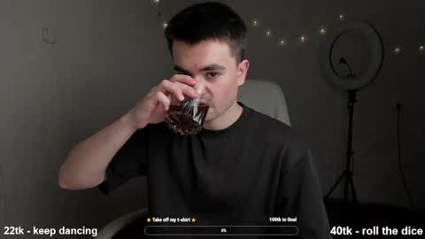 Snapshot of jame_flow chatting on 02-24-25, 10:14 Hey there Im Jame online show from 02-24-25, 10:14