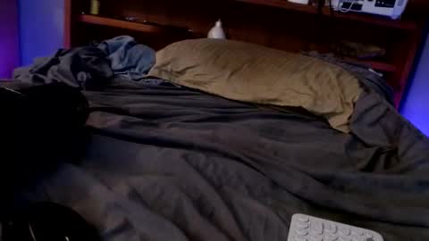 what you in too online show from 09-12-25, 07:30