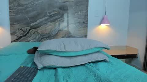 james_06_ online show from 05-11-26, 02:45