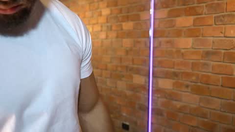 Snapshot of james_axel chatting on 12-09-24, 02:39 James Axel online show from 12-09-24, 02:39