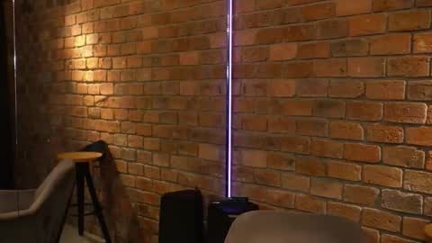 Snapshot of james_axel chatting on 09-21-25, 01:46 James Axel online show from 09-21-25, 01:46