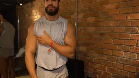 Snapshot of james_axel chatting on 10-19-25, 02:29 James Axel online show from 10-19-25, 02:29