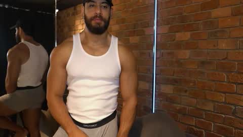 Snapshot of james_axel chatting on 01-15-26, 01:59 James Axel online show from 01-15-26, 01:59