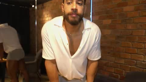 Snapshot of james_axel chatting on 01-17-26, 02:22 James Axel online show from 01-17-26, 02:22