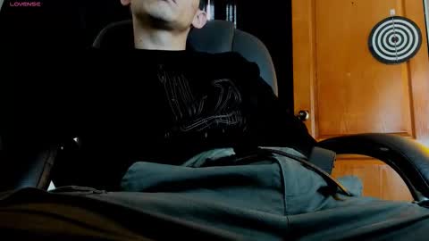 Snapshot of james_thick1 chatting on 02-12-26, 04:02 James online show from 02-12-26, 04:02