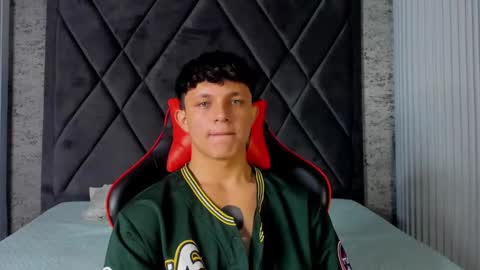 Snapshot of jamesgolden_ chatting on 03-09-25, 03:38 jamesgolden_ online show from 03-09-25, 03:38