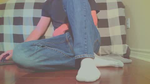 Snapshot of jamesknight57 chatting on 10-25-25, 11:32 James online show from 10-25-25, 11:32