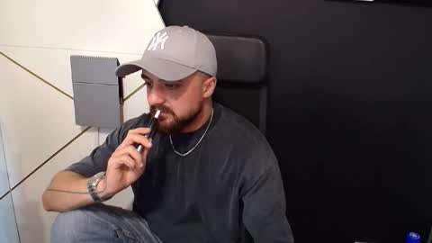 Snapshot of jamesmyersx chatting on 09-12-25, 06:46 JamesMyers online show from 09-12-25, 06:46