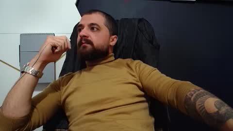 Snapshot of jamesmyersx chatting on 10-08-25, 05:05 JamesMyers online show from 10-08-25, 05:05