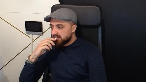 Snapshot of jamesmyersx chatting on 10-20-25, 05:19 JamesMyers online show from 10-20-25, 05:19