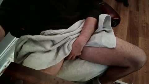 Snapshot of jamespembroke chatting on 01-03-25, 12:43 James Pembroke at your service online show from 01-03-25, 12:43