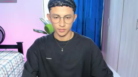Snapshot of jamess_blanco chatting on 10-07-25, 08:17 jamess_blanco online show from 10-07-25, 08:17