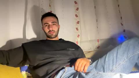 Snapshot of jamessandt chatting on 11-06-25, 08:32 jamessandt online show from 11-06-25, 08:32