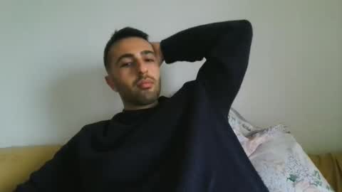 Snapshot of jamessandt chatting on 12-14-25, 01:16 jamessandt online show from 12-14-25, 01:16