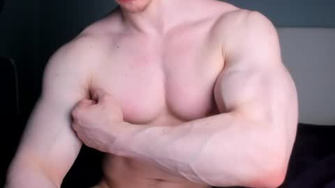 Snapshot of jamesstong chatting on 07-11-26, 08:22 James Strong online show from 07-11-26, 08:22