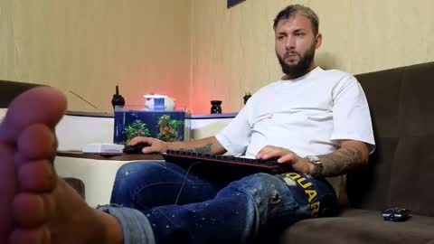 Robbie online show from 09-12-25, 08:42