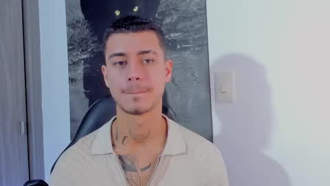 Snapshot of jamzawolf chatting on 12-19-25, 05:20 jamzawolf online show from 12-19-25, 05:20